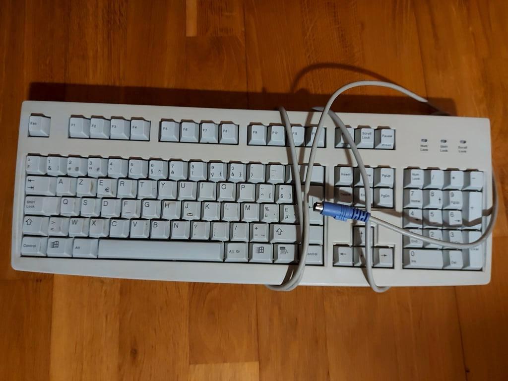 toetsenbord computer, Computers en Software, Toetsenborden, Gebruikt, Azerty, Ophalen of Verzenden, CHERRY