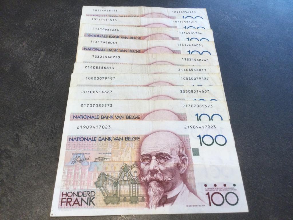 Vente en Belgique 10 x 100 Frank type Beyaert, Enlèvement ou Envoi