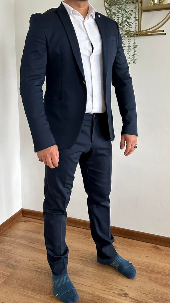 Déguisement Zara Man bleu foncé, Vêtements | Hommes, Costumes & Vestes, Enlèvement, Comme neuf, Autres tailles, Bleu