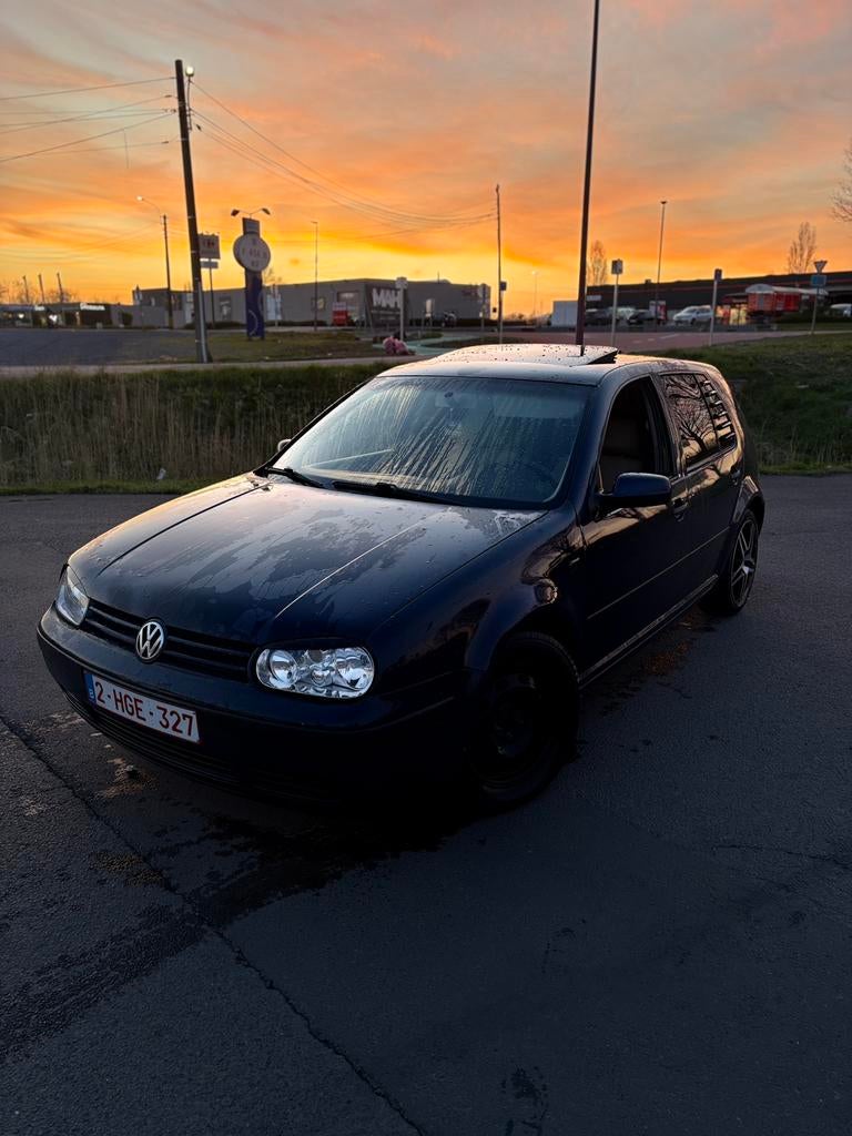 Golf 4 1,9tdi 90cv, Autos, Volkswagen, Particulier, Golf, Diesel, Boîte manuelle, Beige, Enlèvement
