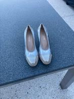 Zilverkleurige damespump maat 42, Vêtements | Hommes, Chaussures, Enlèvement ou Envoi, Autres couleurs, Comme neuf, Autres types
