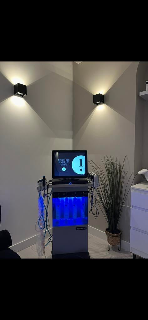 Hydrafacial Elite Tower, Ophalen, Zo goed als nieuw, Gehele gezicht, Reiniging