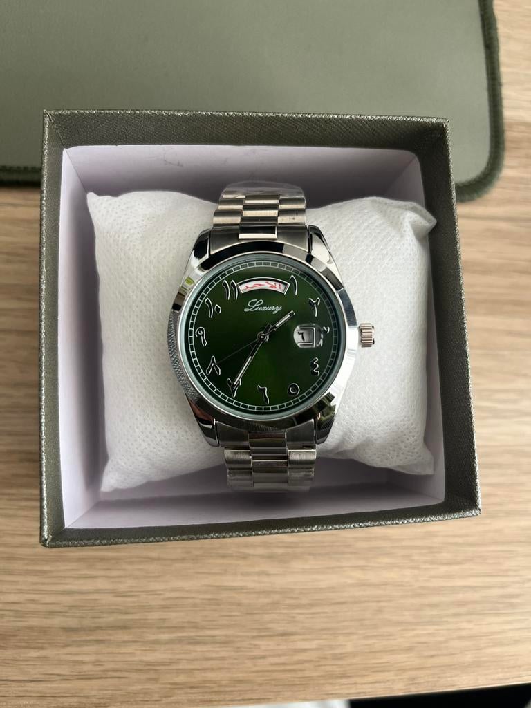 Montre homme cadran chiffre arabe, Neuf, Autres marques, Enlèvement ou Envoi, 1 bracelet à breloques