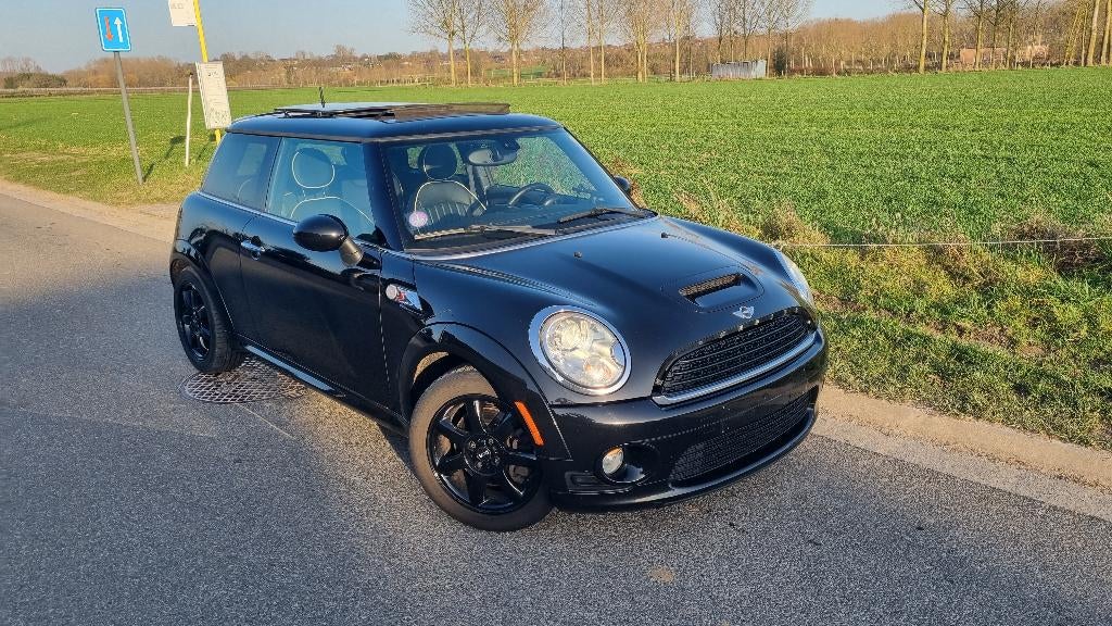 Mini Cooper S  184pk  euro5a   1.6benzin  FULL optie, Euro 5, Achterwielaandrijving, Zwart, 4 cilinders