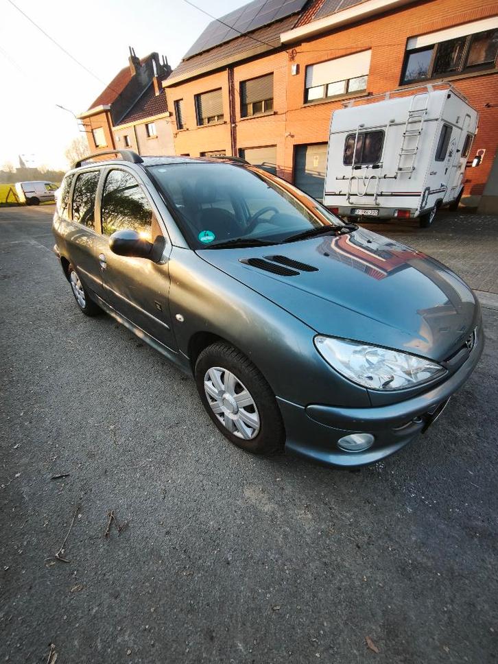 Peugeot 206sw 14cc essence, Auto's, Peugeot, Particulier, Airconditioning, Benzine, Euro 4, Break, 5 deurs, Ophalen