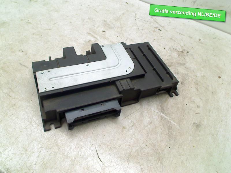 AUDIO VERSTERKER B&O A3 Sportback (8VA / 8VF) (8V0035465), Gebruikt, Dhr. R. de Gouw, Audi, De Bloemendaal 21 21
5221 EB  'S HERTOGENBOSCH, NL