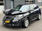 BMW X1 XDrive30e, harman kardon, 360 camera, panoramadak, tr, Auto's, BMW, 1800 kg, 16 kWh, Adaptive Cruise Control, Zwart