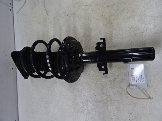 AMORTISSEUR OU ABSORBEUR DE CHOC AVANT DROIT (543021249R), Renault, Mevr. I. Hauben, Utilisé, Rue de l'Espoir 34 34
4030  GRIVEGNÉE, BE