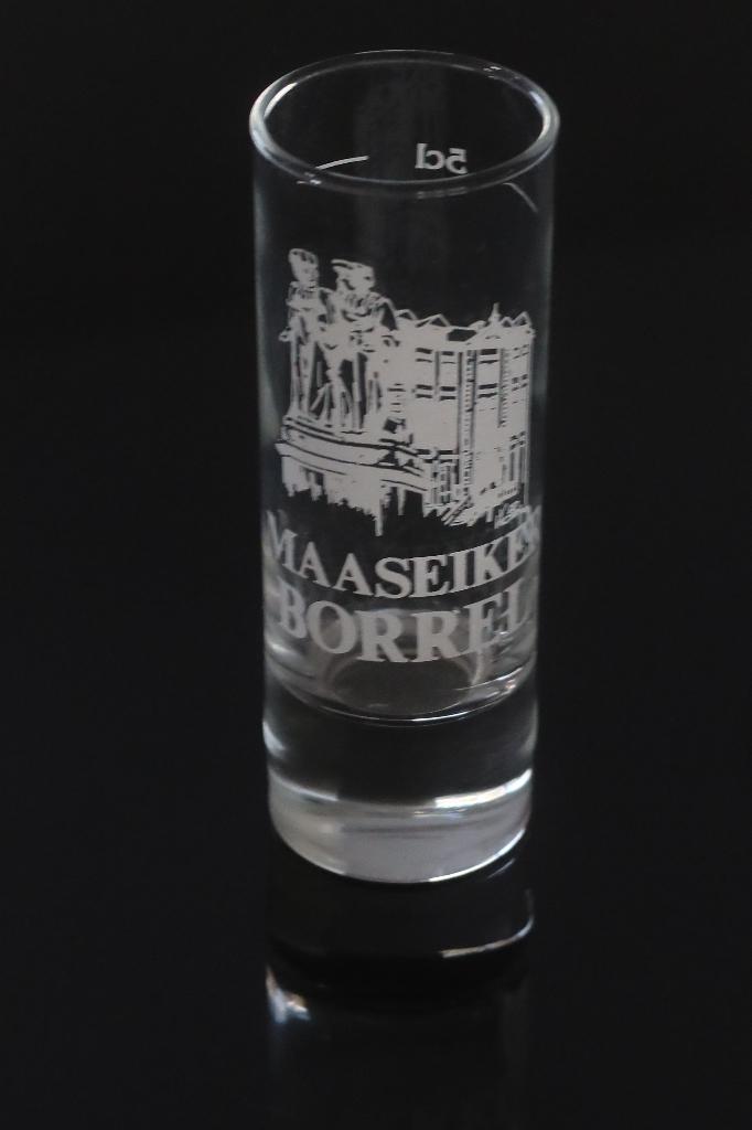 Maaseiker Borrel, Collections, Enlèvement, Comme neuf