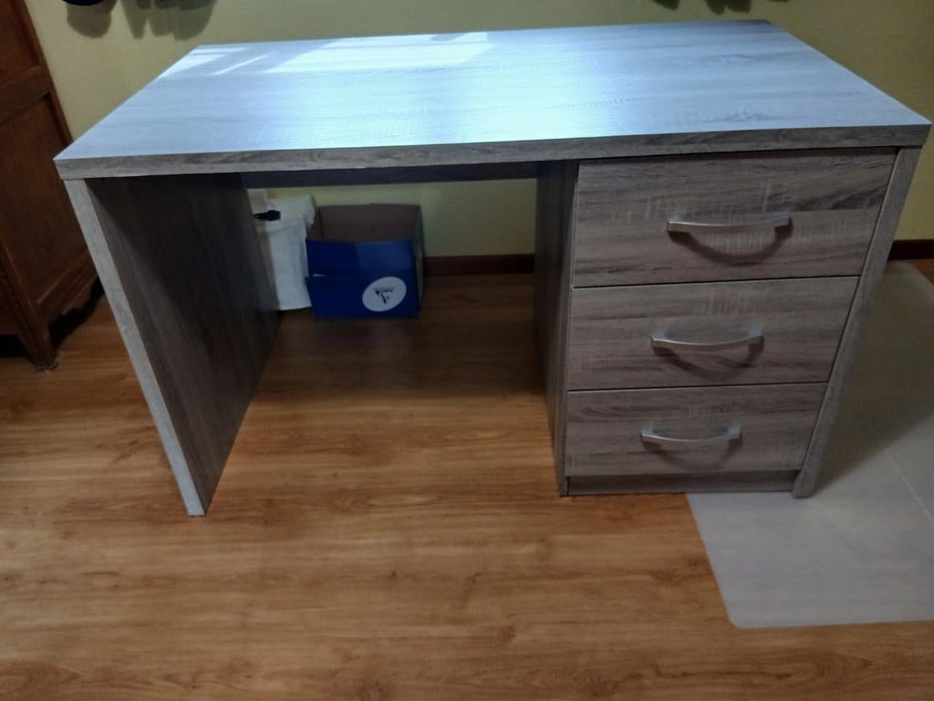 Bureau gris 3 tiroirs 125cm x 70cm, Maison & Meubles, Bureaux, Enlèvement, Gris