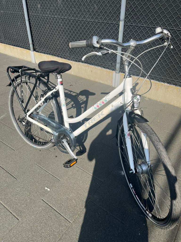 Damesfiets trek wit, Versnellingen, Zo goed als nieuw, 50 tot 53 cm, Ophalen