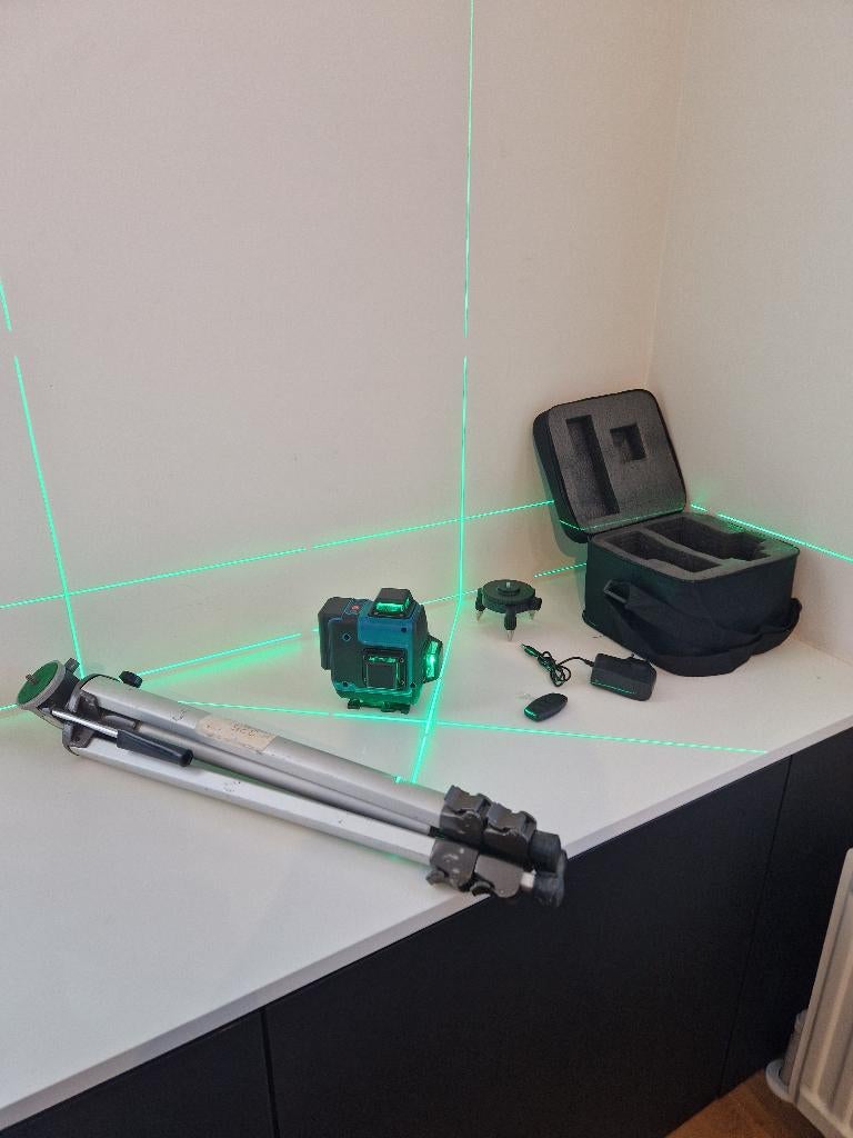 16 lijns-laser, Doe-het-zelf en Bouw, Ophalen of Verzenden, Zo goed als nieuw, Overige meters