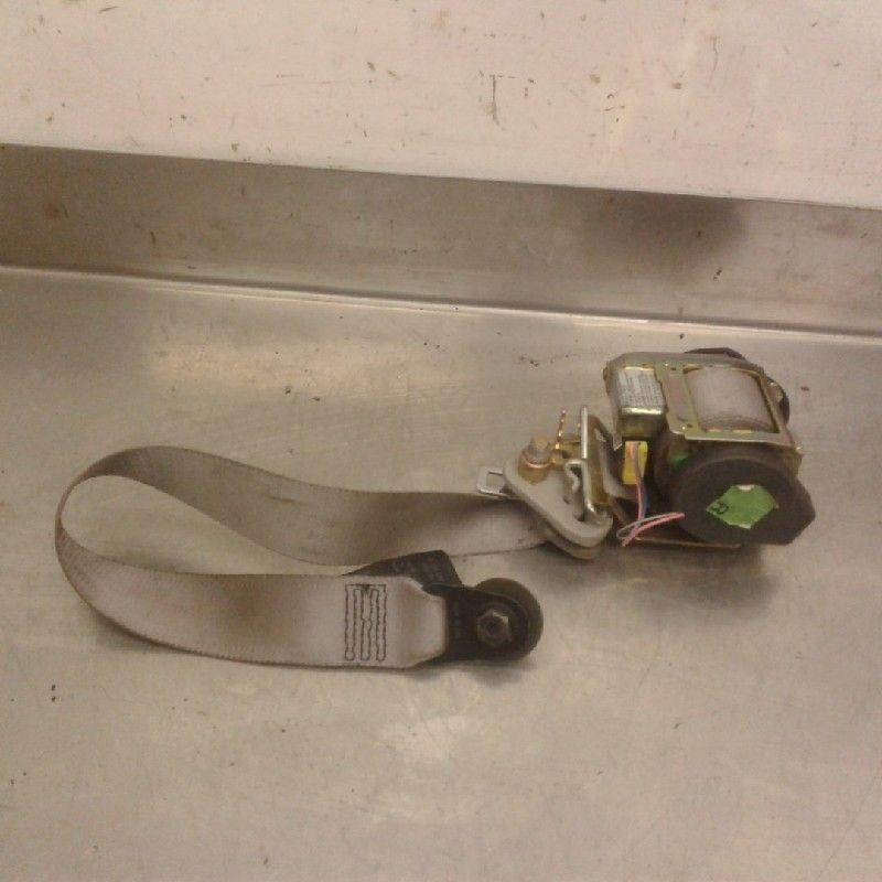 CEINTURE DE SECURITE AVANT DROIT Mazda 323 Fastbreak (BJ14), Utilisé, Mazda