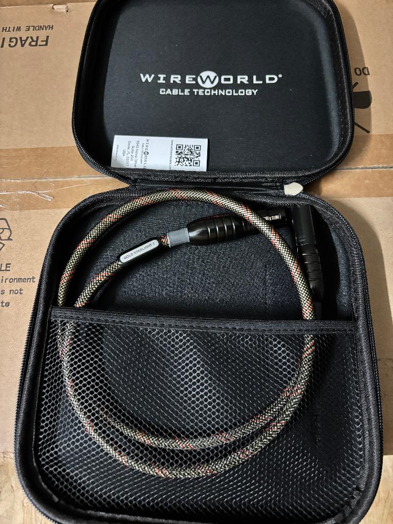 Câble digital  Wireword AES/EBU, Enlèvement ou Envoi, Comme neuf, Moins de 2 mètres, Autres câbles