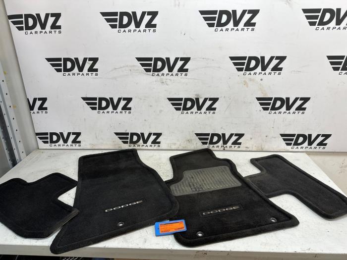 Matten Set van een Dodge Challenger, Gebruikt, -, -, Ophalen of Verzenden