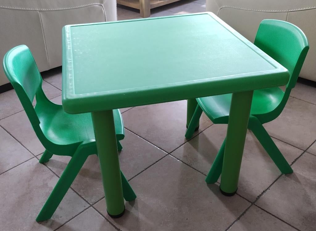 Kindertafel, speeltafel, groen + stoeltjes, Kinderen en Baby's, Kinderkamer | Tafels en Stoelen, Ophalen, Gebruikt