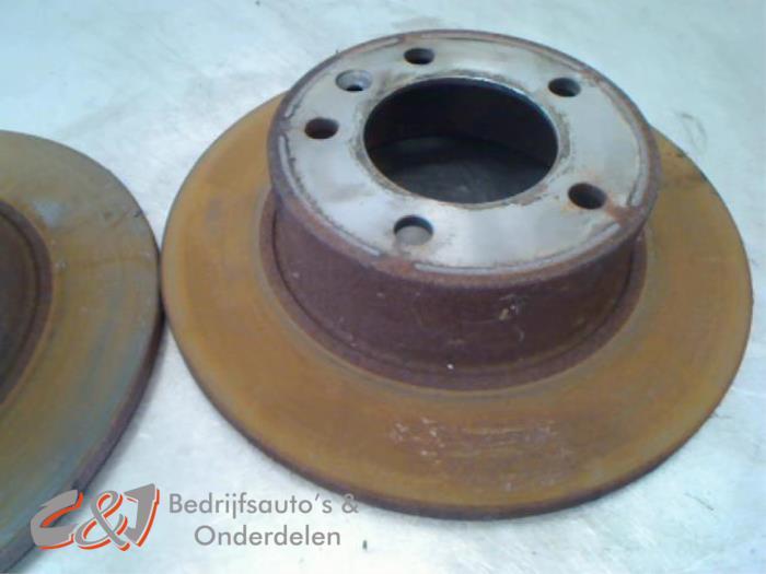 Disque de frein arrière d'un Renault Master, Renault, -, 3 mois de garantie, Utilisé