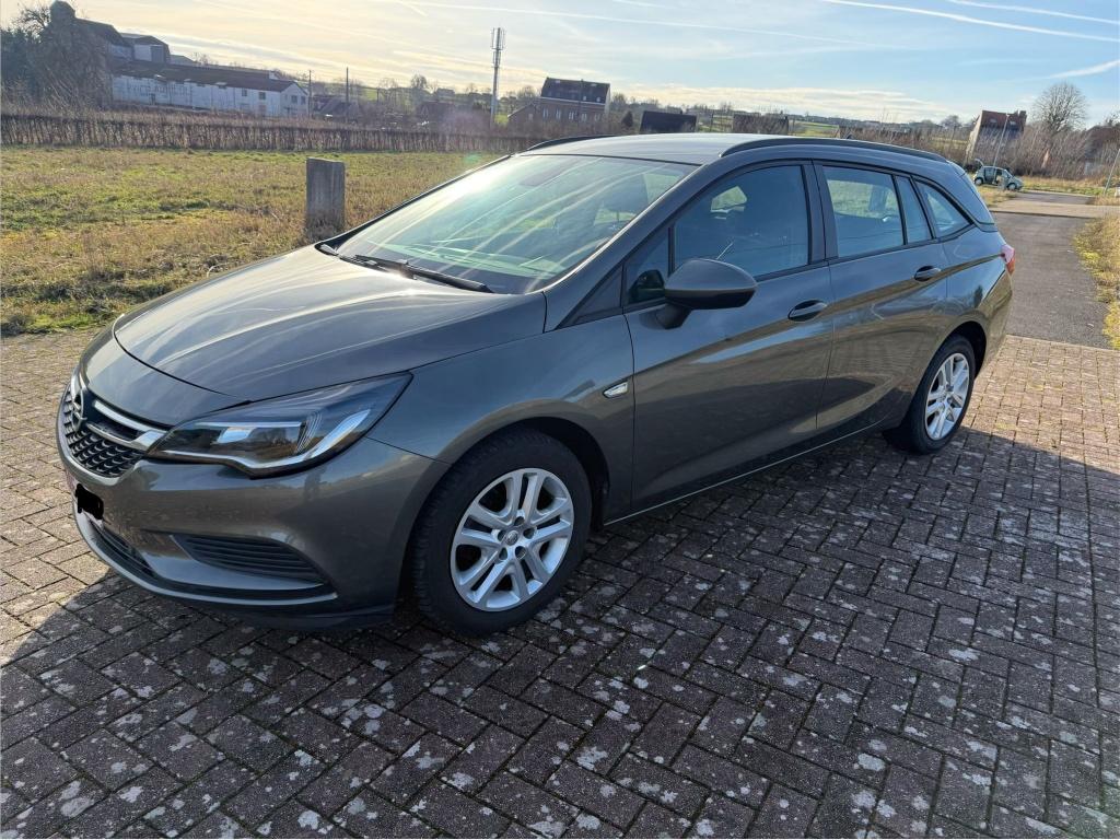 Opel Astra 1,6 diesel 2019 142000 km, Argent ou Gris, Achat, Euro 6, Capteur de lumière