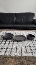 Assiettes en céramique, Maison & Meubles, Enlèvement, Céramique, Assiettes(s)