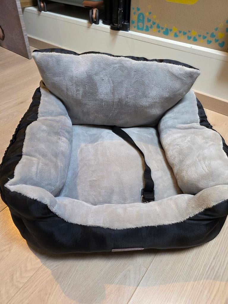 Autostoel kleine hond, Ophalen