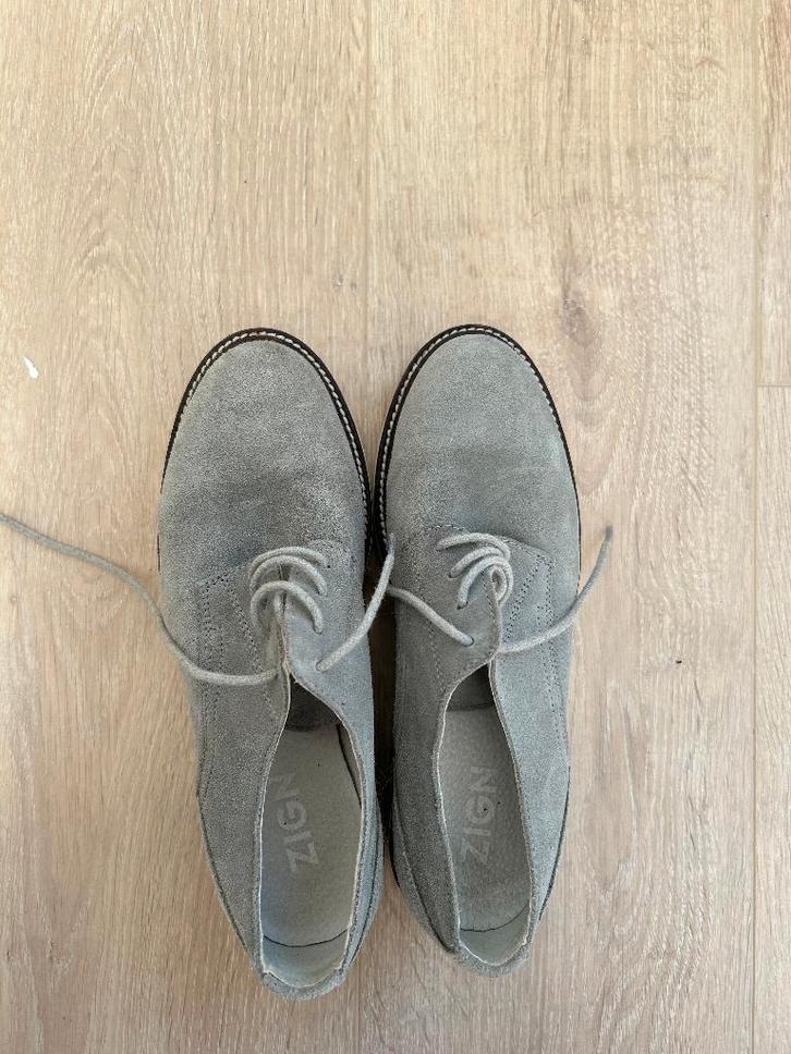 Grijze geklede schoenen - Zign  - 39, Kleding | Dames, Schoenen, Zo goed als nieuw, Sneakers, Grijs, Ophalen
