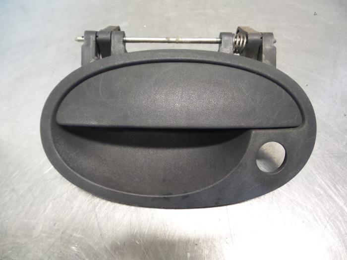 Poignée portière 2portes gauche d'un Opel Corsa (Corsa C 0, Autos : Pièces & Accessoires, Carrosserie & Tôlerie, Opel, Utilisé