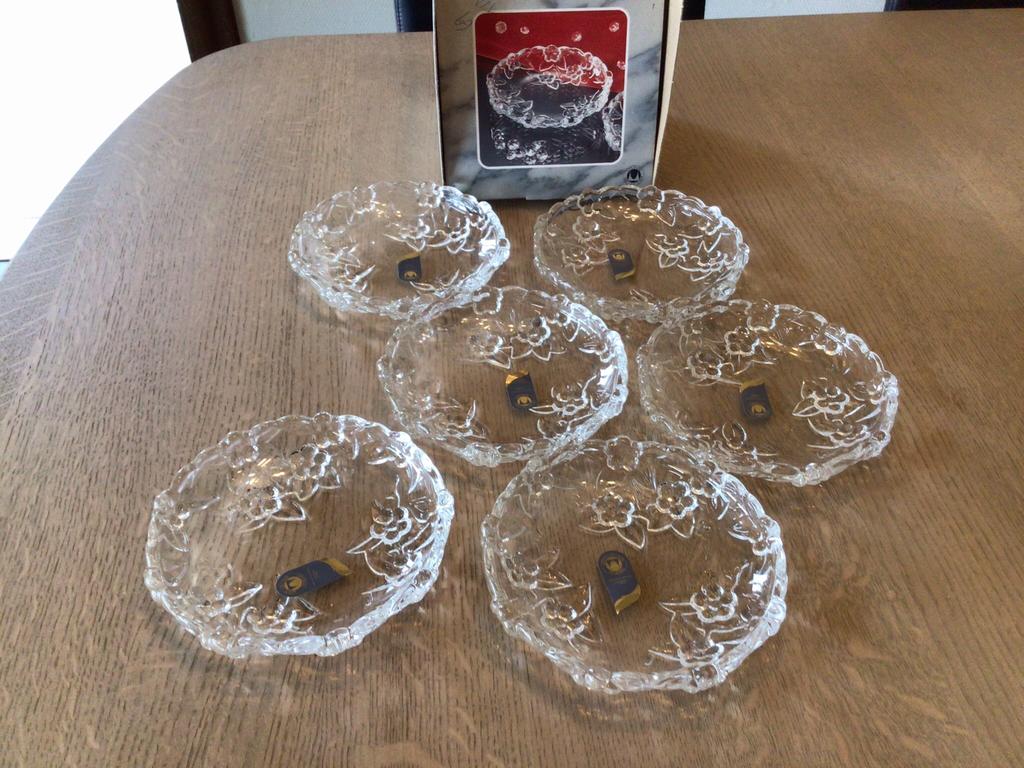 6 glazen schaaltjes in originele doos, Ophalen of Verzenden, Nieuw, Overige typen