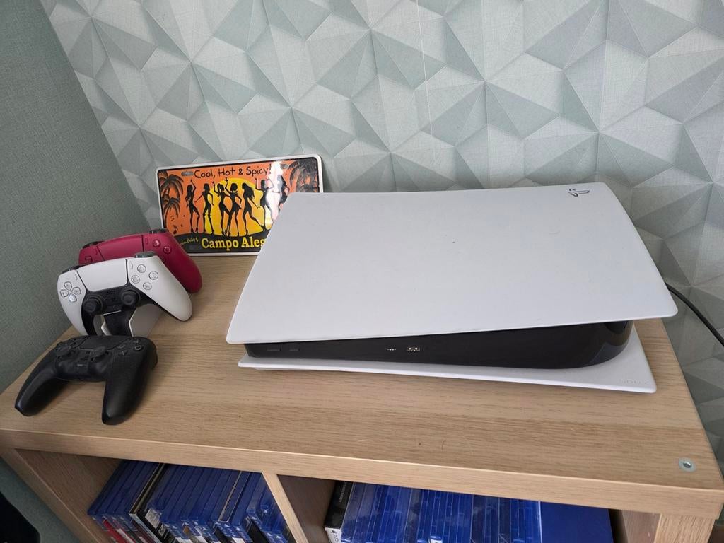 Ps5 + 3 controllers + lot games ps4 en ps5, Enlèvement