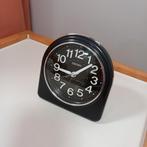 Seiko radiogestuurde wekker, Huis en Inrichting, Woonaccessoires | Klokken, Ophalen, Zo goed als nieuw, Analoog, Wekker of Tafelklok