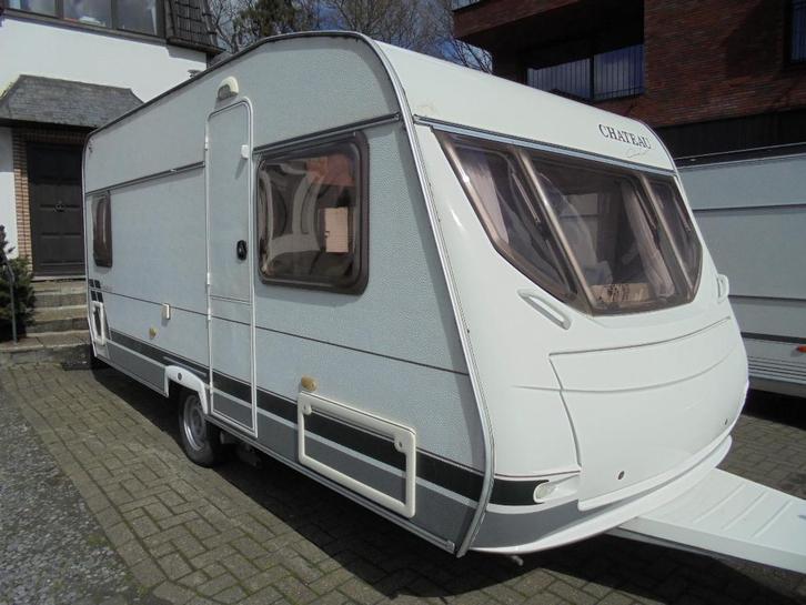 Chateau Calista 450,5/2002,4 pers/vast bed+rondzit,voortent, Caravans en Kamperen, Caravans, Particulier, tot en met 4, 750 - 1000 kg