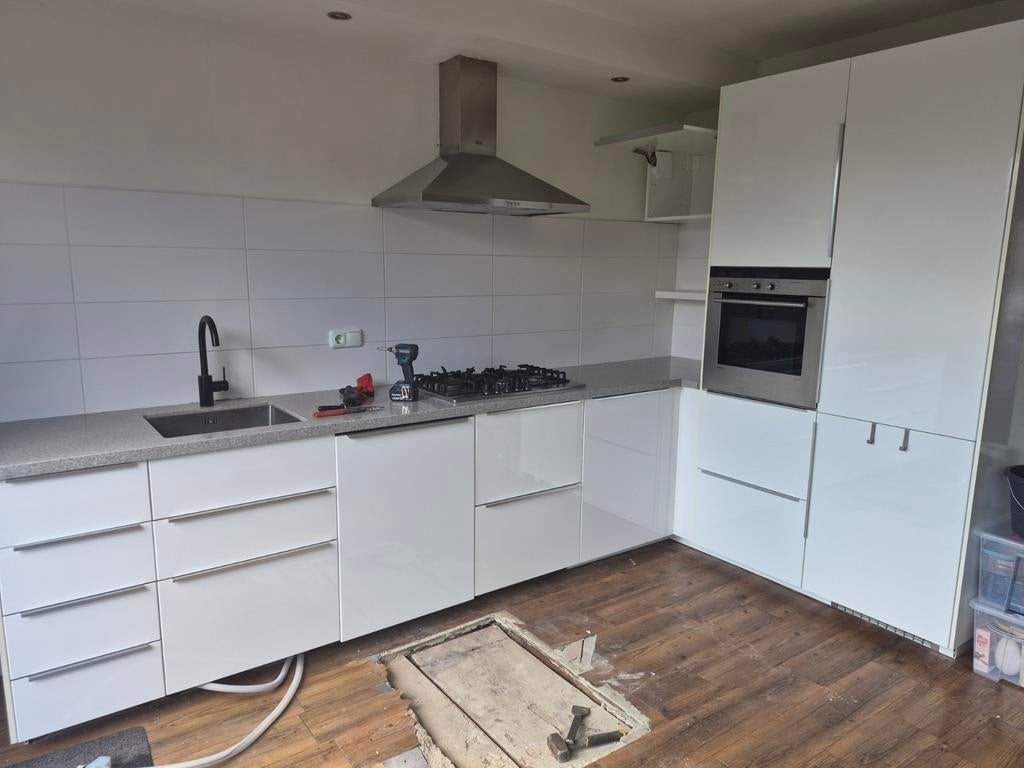 Ciusine equipe moderne, Enlèvement ou Envoi