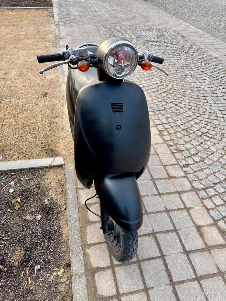 Scooter Classe A, Fietsen en Brommers, Scooters | Overige merken, Zo goed als nieuw, Benzine, Ophalen