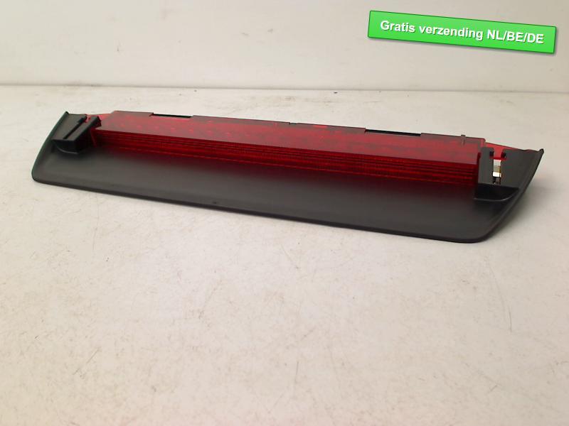 FEUX STOP Volkswagen Passat (3G2) (3G5945087), Utilisé, De Bloemendaal 21 21
5221 EB  'S HERTOGENBOSCH, NL, Info@123Parts.nl, Dhr. R. de Gouw