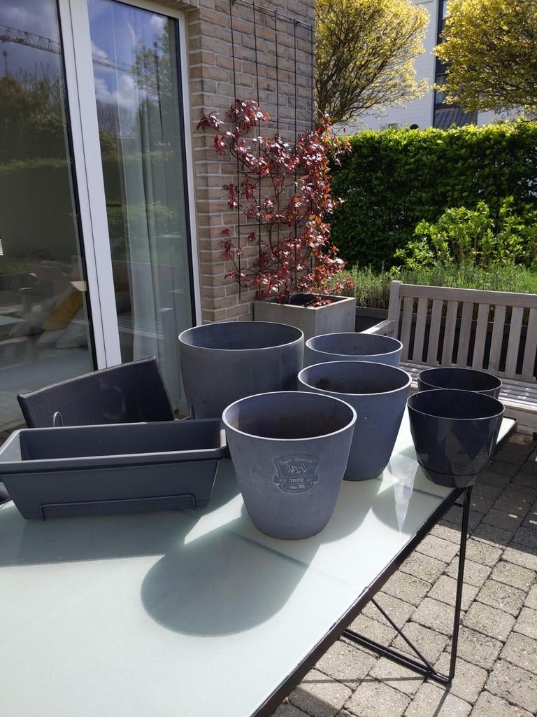 Pots de fleurs en plastique gris jardin/terrasse, Enlèvement, Synthétique, Jardin