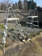 Gratis-2 zwembadladders, Ophalen, Zo goed als nieuw