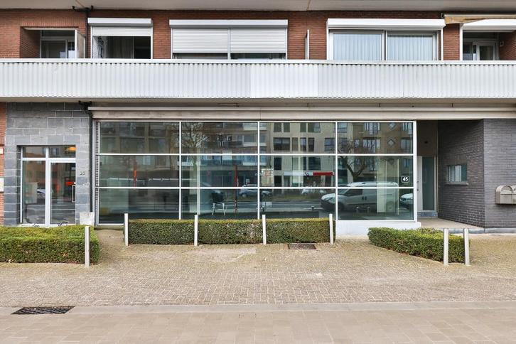 Bureau/espace profession avec appartement à A-location, Immo, Maisons à vendre, Province d'Anvers, 200 à 500 m², Habitation avec espace professionnel