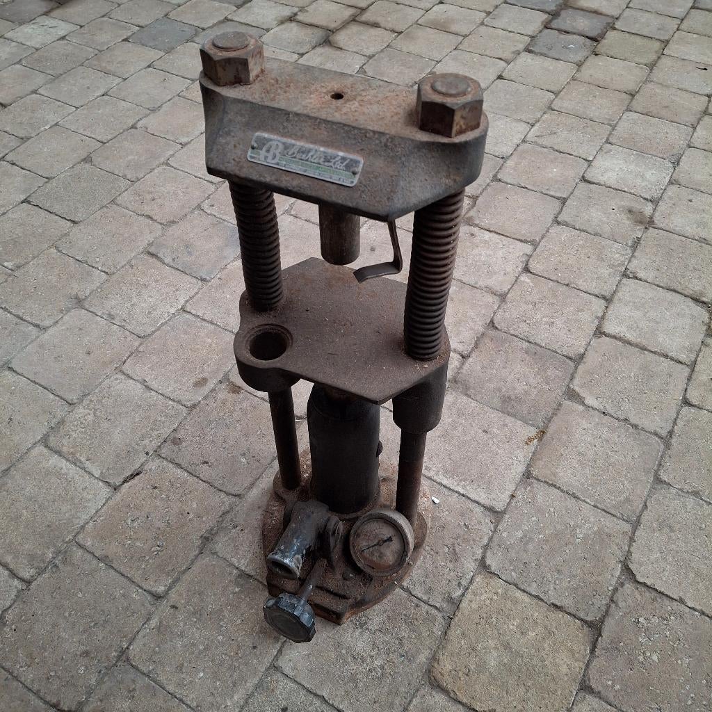 Hydraulische pers met hulpstukken, opruiming, Ophalen of Verzenden, Gebruikt