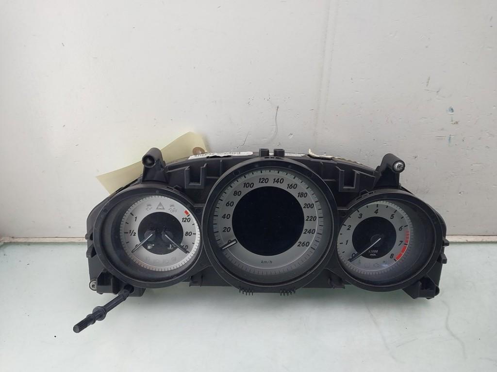 INSTRUMENTS DE BORD Mercedes-Benz C (W204) (01-2007/03-2014), Autos : Pièces & Accessoires, Tableau de bord & Interrupteurs, Mercedes-Benz