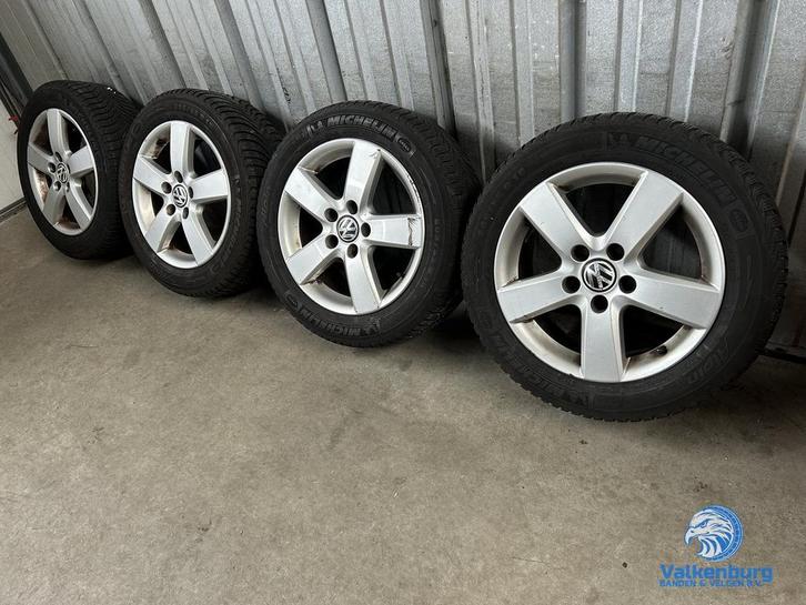 7mm! Originele VW 16 inch velgen 5x112 winterbanden 205/55R1, Auto-onderdelen, Banden en Velgen, Banden en Velgen, Winterbanden