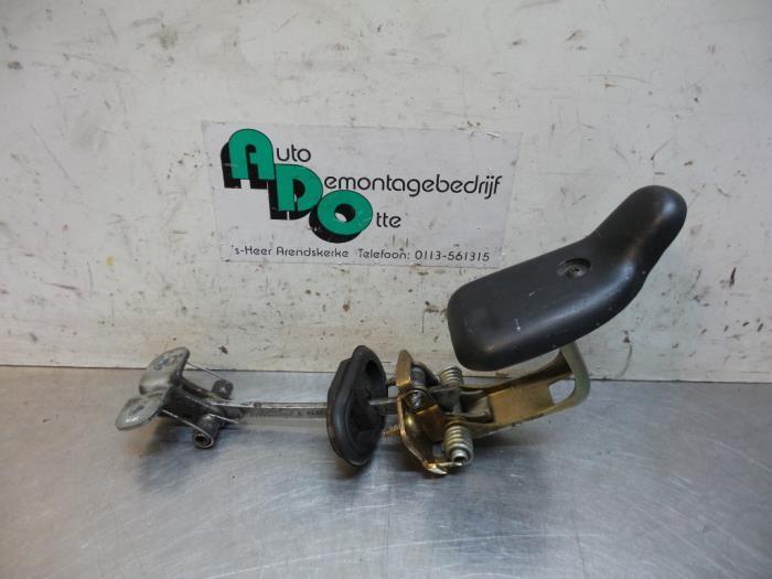 Butée 2portes gauche d'un Renault Kangoo (Kangoo 01-), Autos : Pièces & Accessoires, Carrosserie & Tôlerie, Renault, Utilisé, 3 mois de garantie