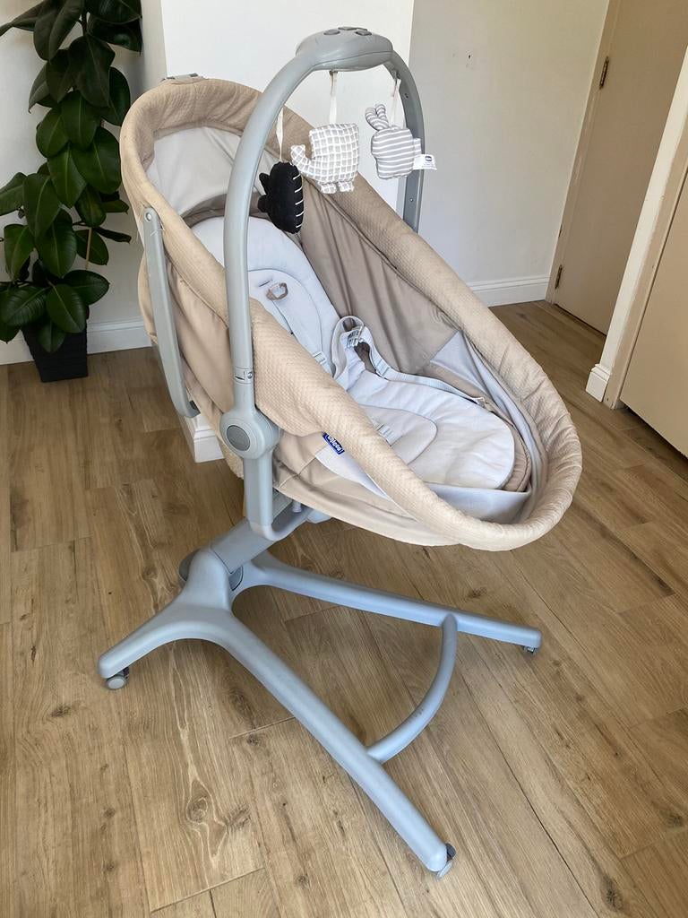 Chicco Baby Hug 4 in 1 Air Wieg met matras beige co sleeper, Kinderen en Baby's, Babywiegjes en Ledikanten, Ophalen, Gebruikt