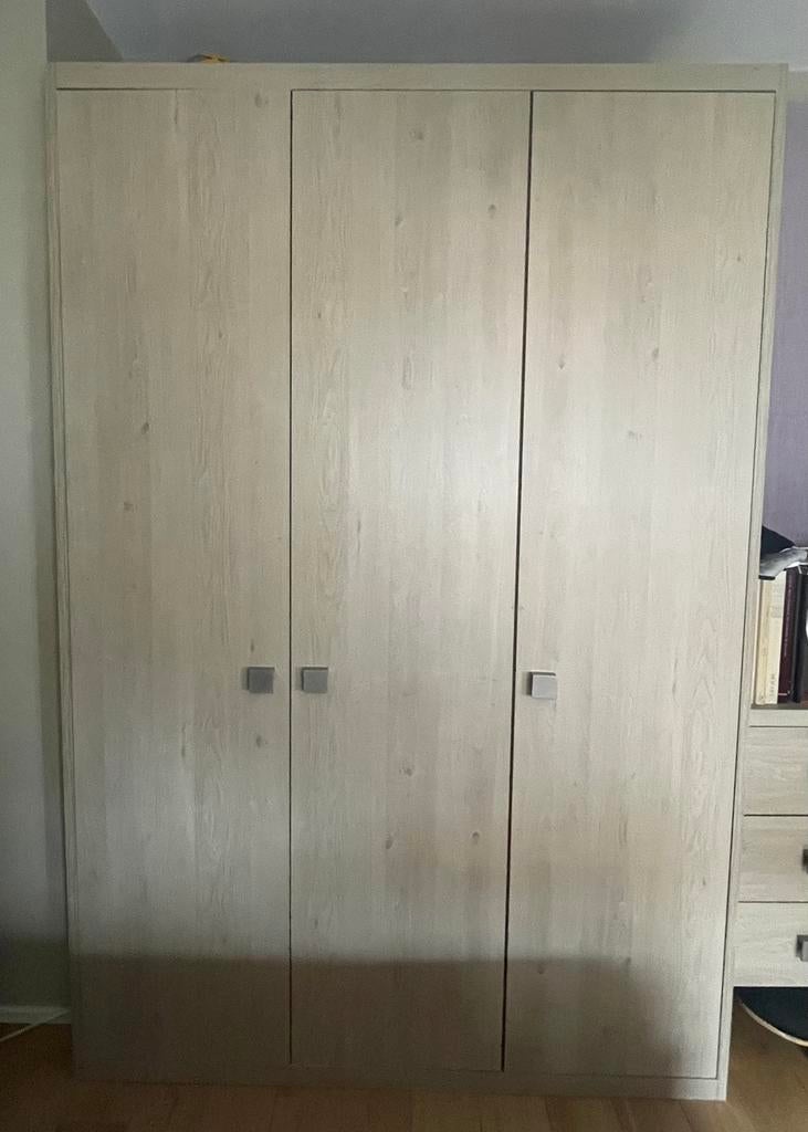 Une grande garde-robe, Enlèvement, Utilisé