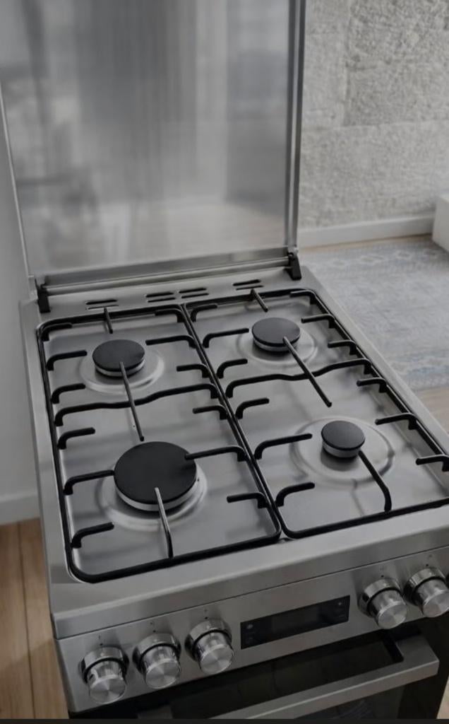 Gazinière beko inox, Elektronische apparatuur, Fornuizen, Zo goed als nieuw, Vrijstaand, Gas, 4 kookzones, 85 tot 90 cm, 60 cm of meer