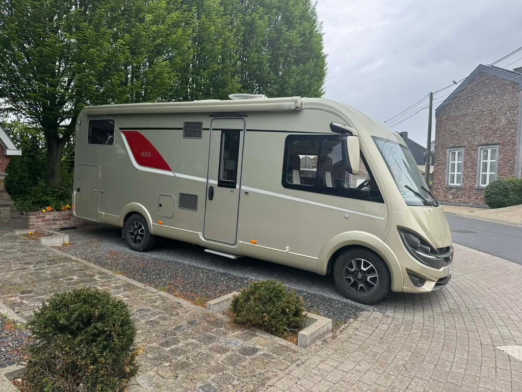 Camping-car Burstner Ixeo, Caravanes & Camping, Camping-cars, Particulier, jusqu'à 5, Intégral, Bürstner, Fiat, 7 à 8 mètres, Diesel