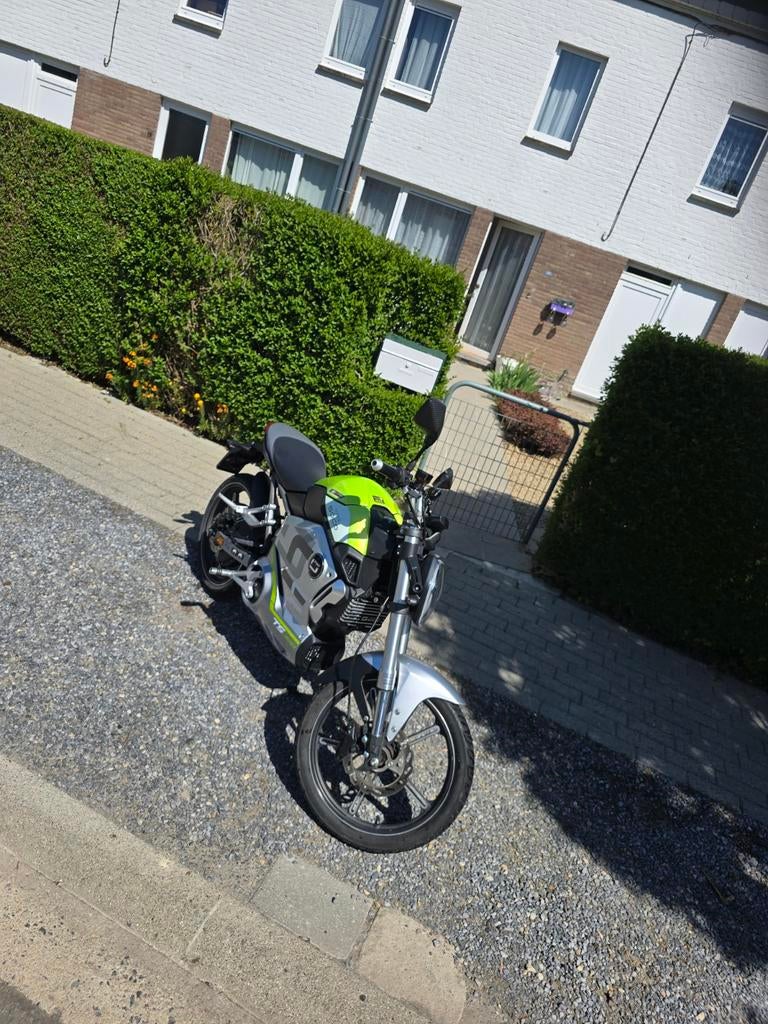 Echange avec auto  quad buggy campîg car je rajoute 1000€, Motos