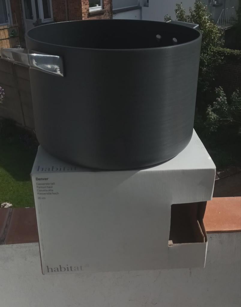 Habitat Denver High Stewpot (26 cm) - Nieuw, Huis en Inrichting, Keuken | Potten en Pannen, Nieuw, Kookpan of Snelkookpan, Aluminium