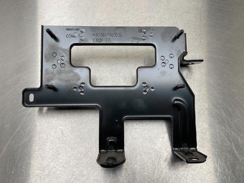 SUPPORT Hyundai Kona (OS) (01-2017/04-2023) (|SIM2K305|), Utilisé, Hyundai