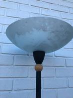 Gratis staande lamp af te halen in Waregem, Huis en Inrichting, Lampen | Vloerlampen, Ophalen, Gebruikt, Glas, Modern