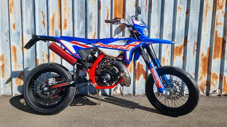 Beta -RR Motard 50 -Track Blue | Classe B | Meilleure offre, Vélos & Vélomoteurs, Cyclomoteurs | Cyclomoteurs de cross, Neuf, Autres marques