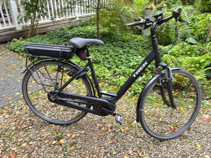 Electrische fiets TREK met middenmotor, Fietsen en Brommers, Elektrische fietsen, Gebruikt, Overige merken, 47 tot 51 cm, 50 km per accu of meer